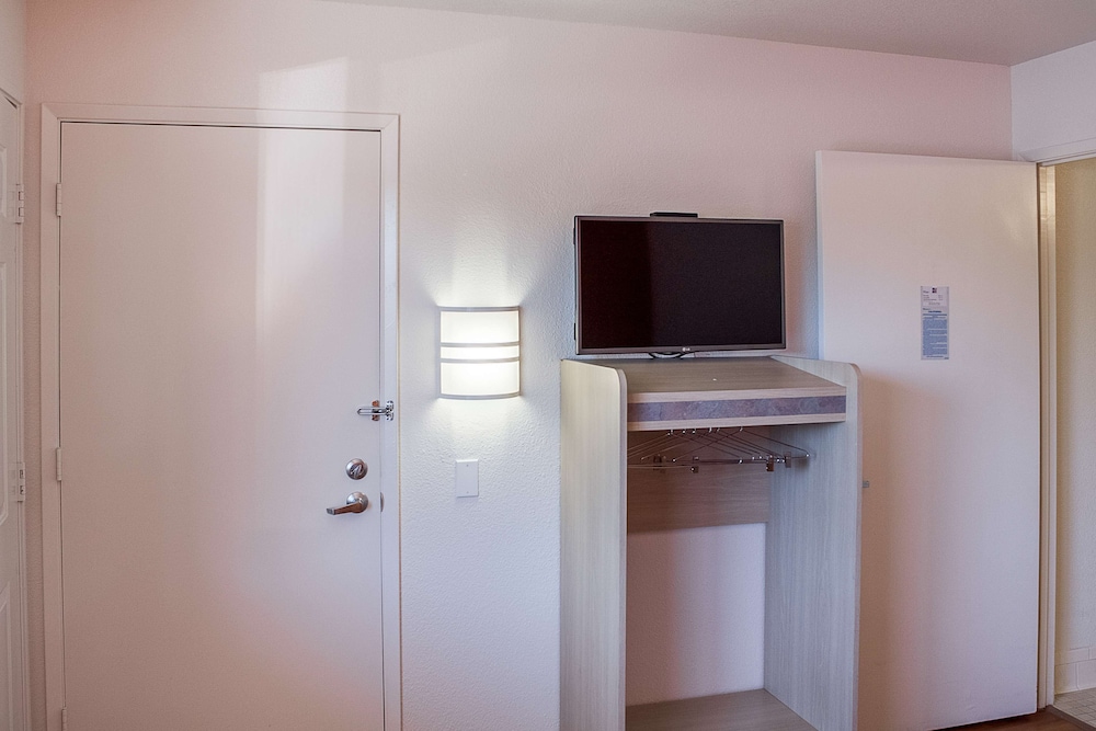Motel6 Ukiah CA 30/53