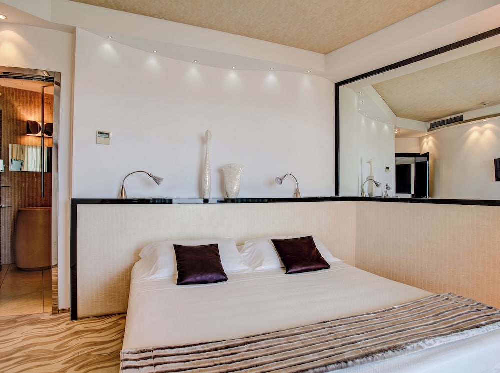 Hotel Premier & Suites 24/60
