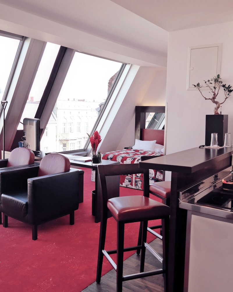 Arcotel Velvet Berlin 64/77