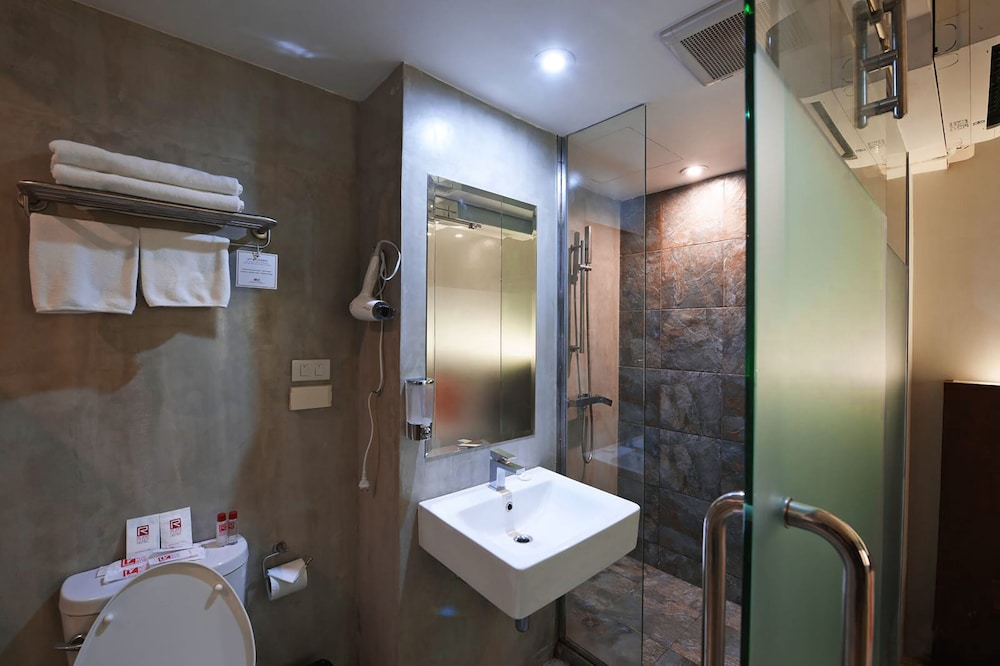 Ruamchitt Plaza Hotel 26/59
