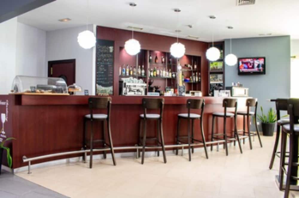 Travelodge Madrid Alcala De Henares 33/50