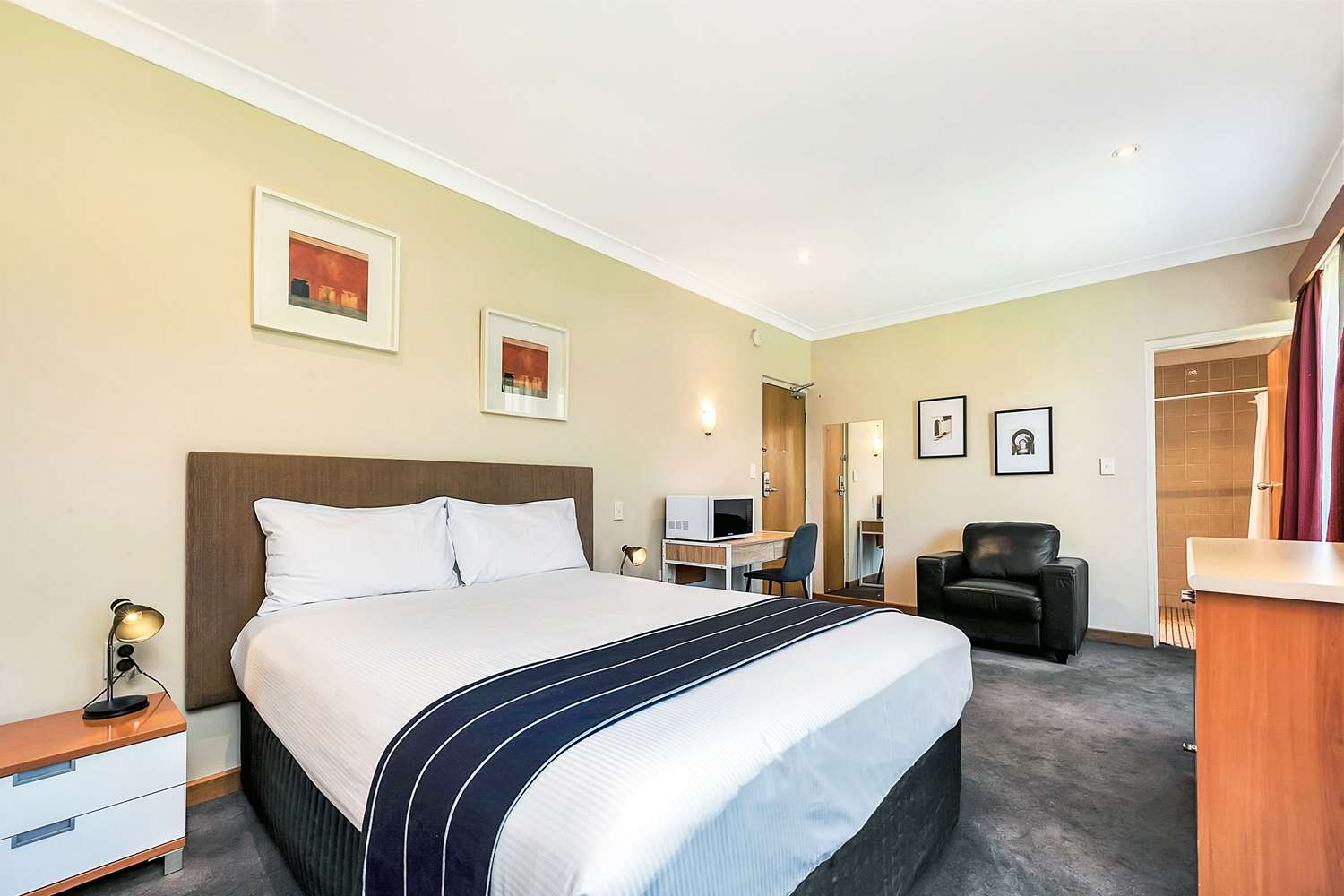 Comfort Inn and Suites Sombrero Adelaide 8/12