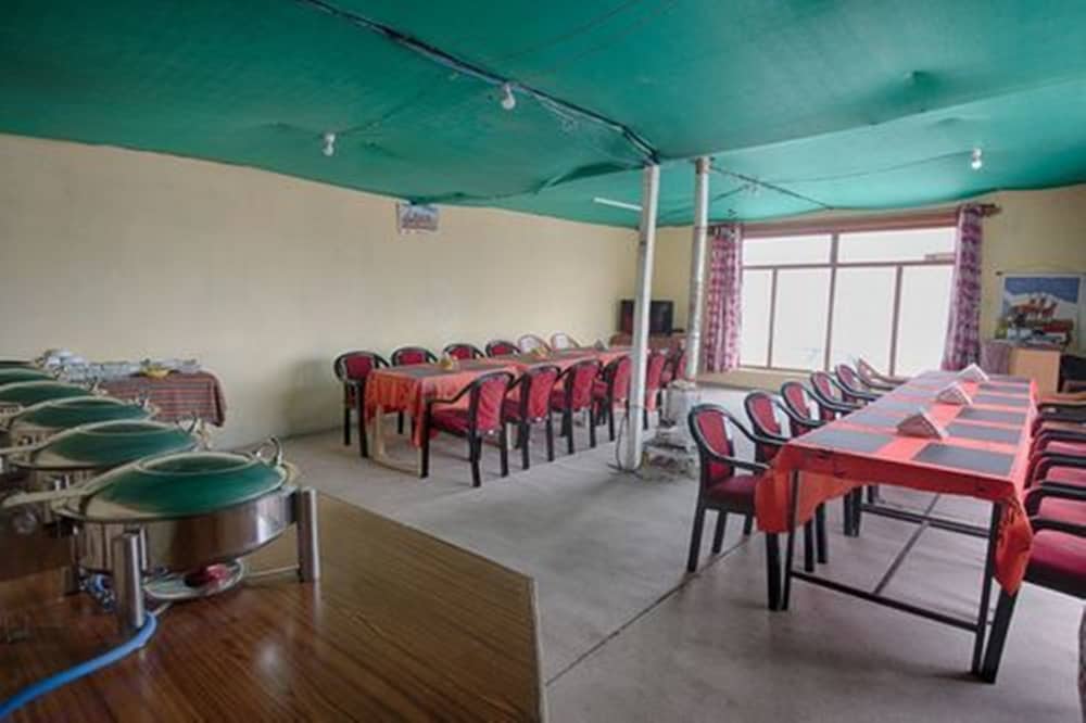Pangong Holiday Cottages 5/20