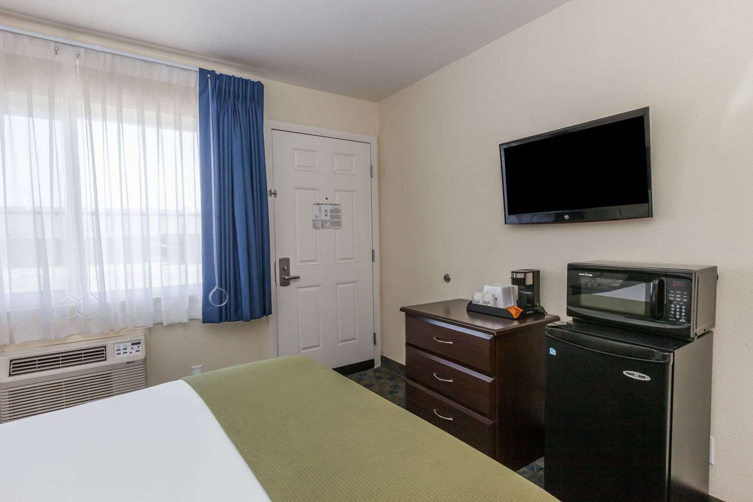 Days Inn By Wyndham Santa Maria 11/18