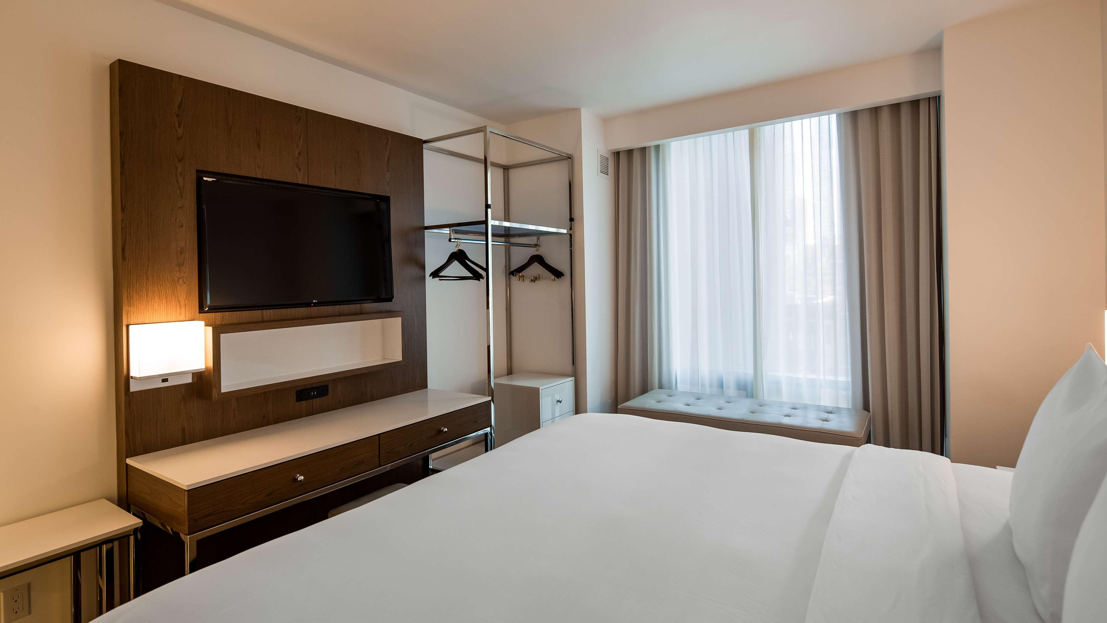 غرفة متصلة كبيرة بسرير كينج لذوي الإعاقة، Best Western Premier Empire State Hotel 7/10