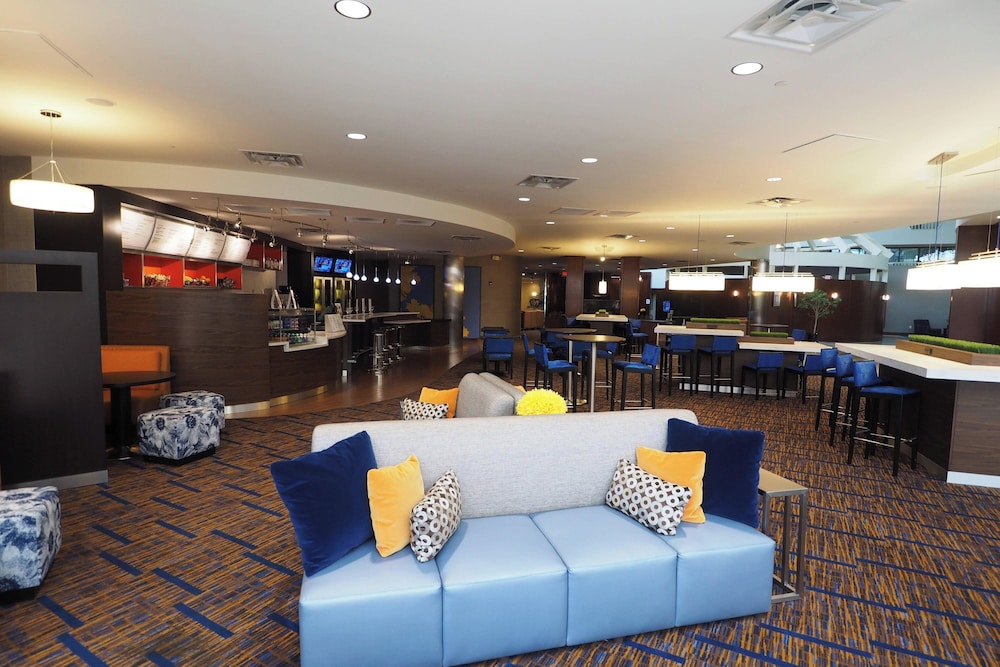 Courtyard by Marriott Columbus West 26/39