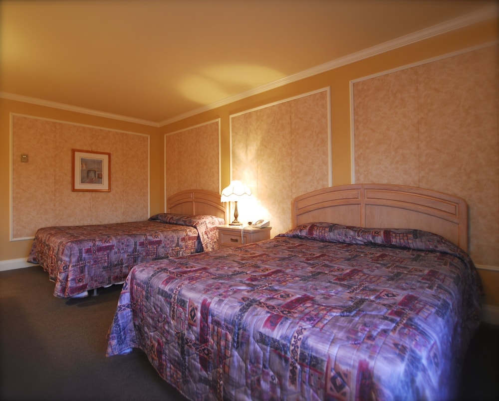 Travelodge by Wyndham Victoriaville 16/32