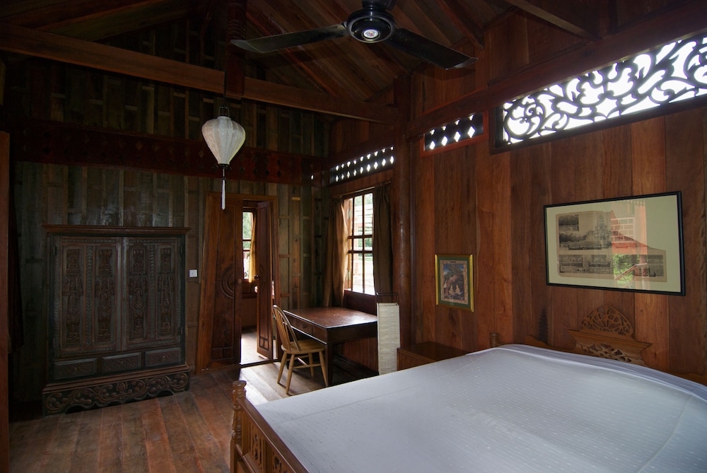 Rajabori Villas 7/50