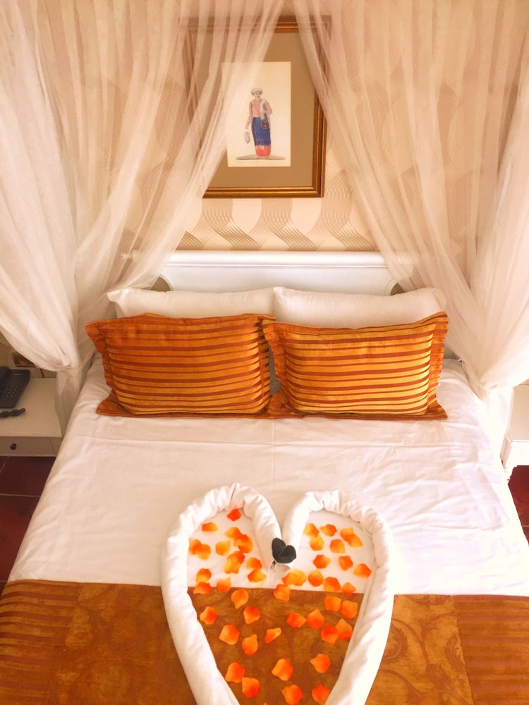 Tas Hotel 17 23/50