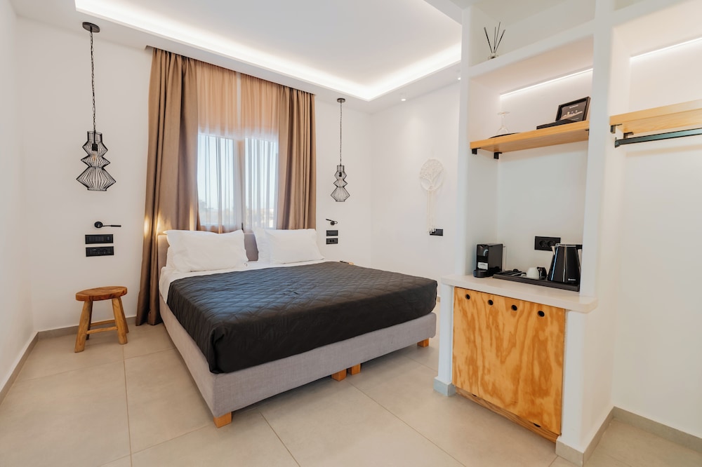 OLIVING MYKONOS LUXURY SUITES 15/50
