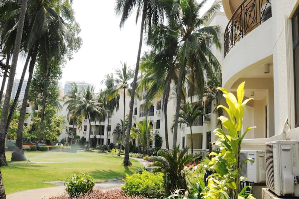 Riverside Serviced Apartments 68/72