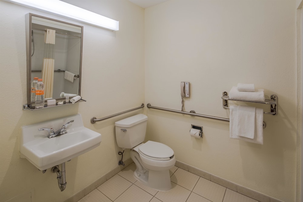 Microtel Inn & Suites by Wyndham Culiacan 22/56