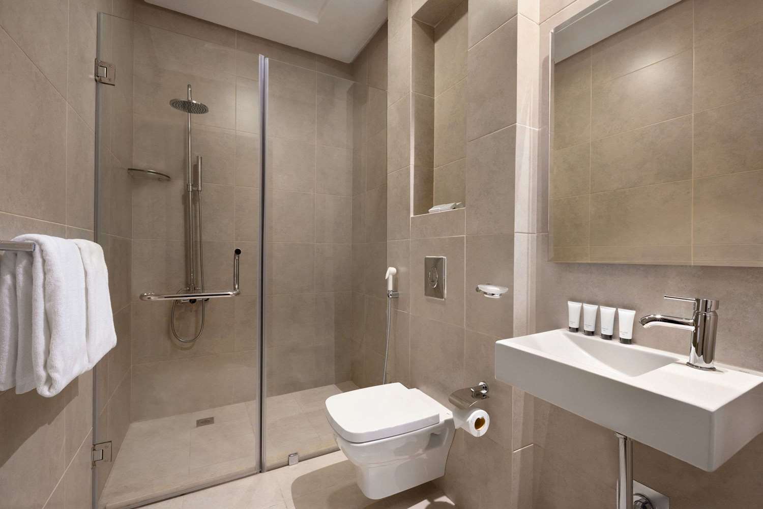 Ramada Encore By Wyndham Kuwait Downtown 56/58