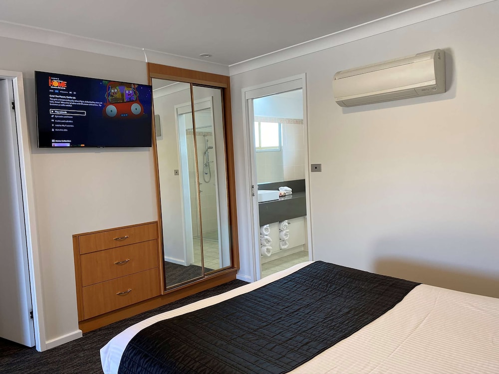 Best Western Plus All Settlers Motor Inn 27/34
