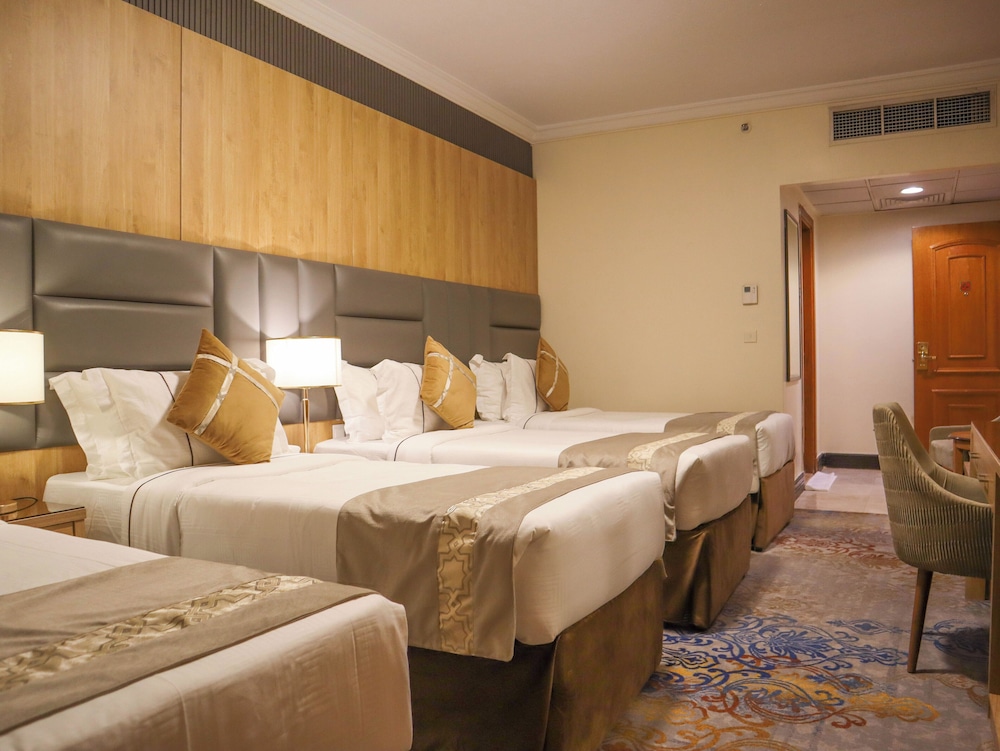 فندق زوار العالمي(Zowar Alalami hotel) 18/43