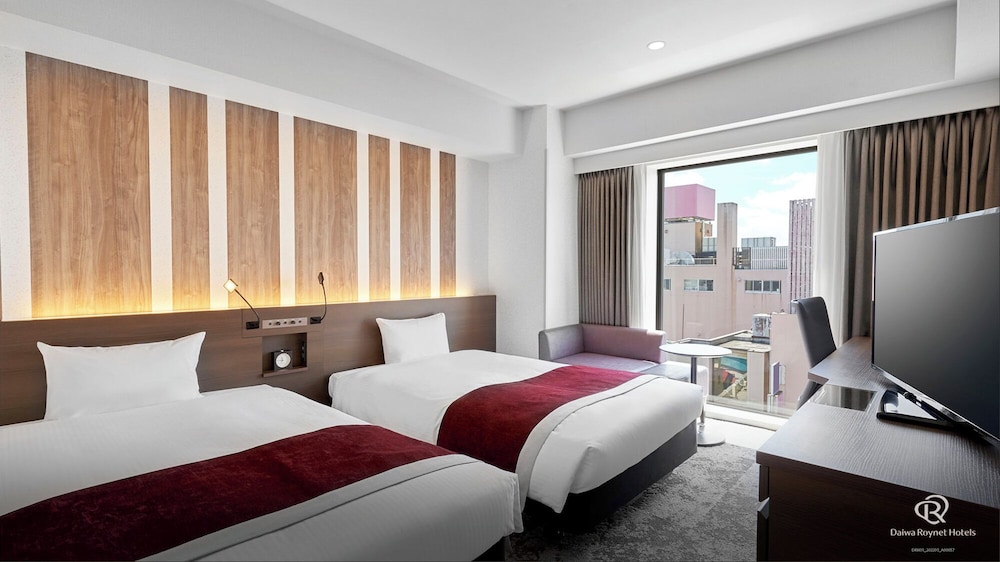 MODERATE, TWIN BEDS