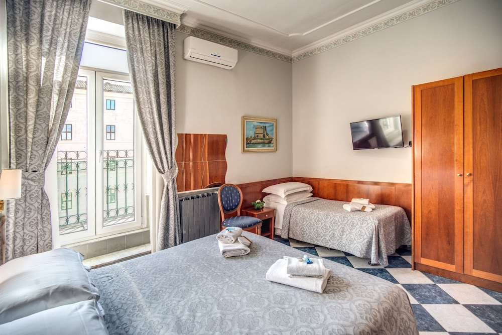 Adas Hotel 61/80