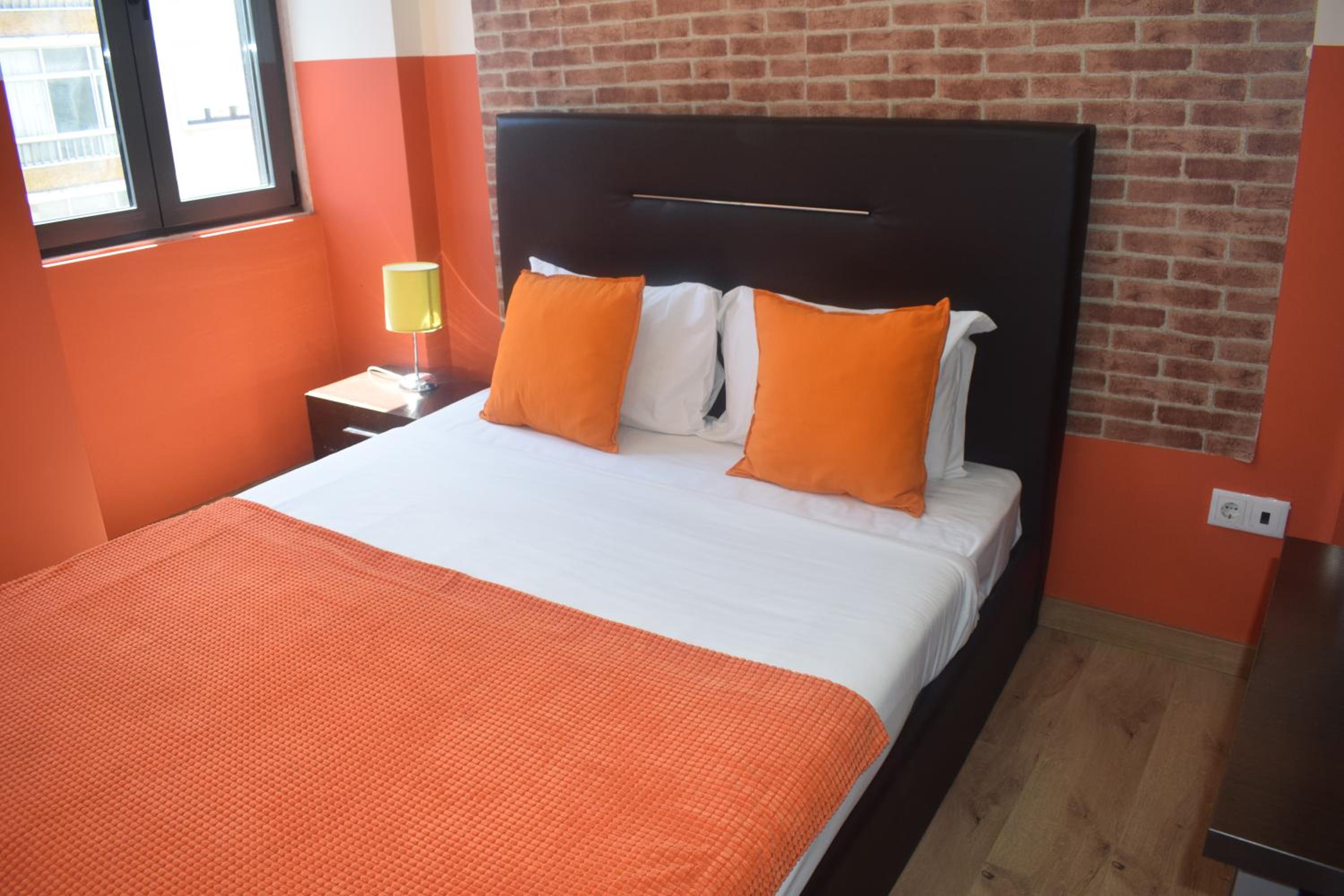 Mini, Double Bed, Shared Bathroom