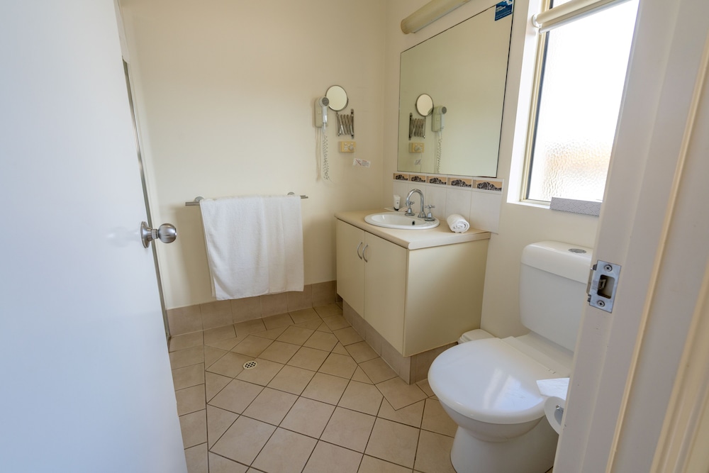 KALBARRI EDGE RESORT 68/70