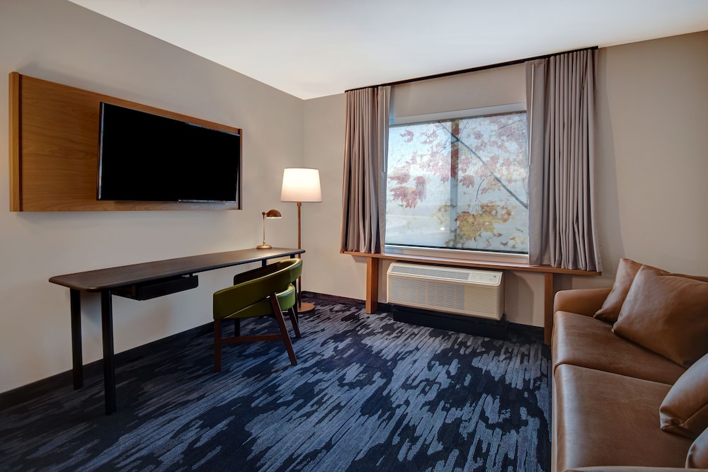 Fairfield Inn & Suites by Marriott Grand Rapids Wyoming 24/36