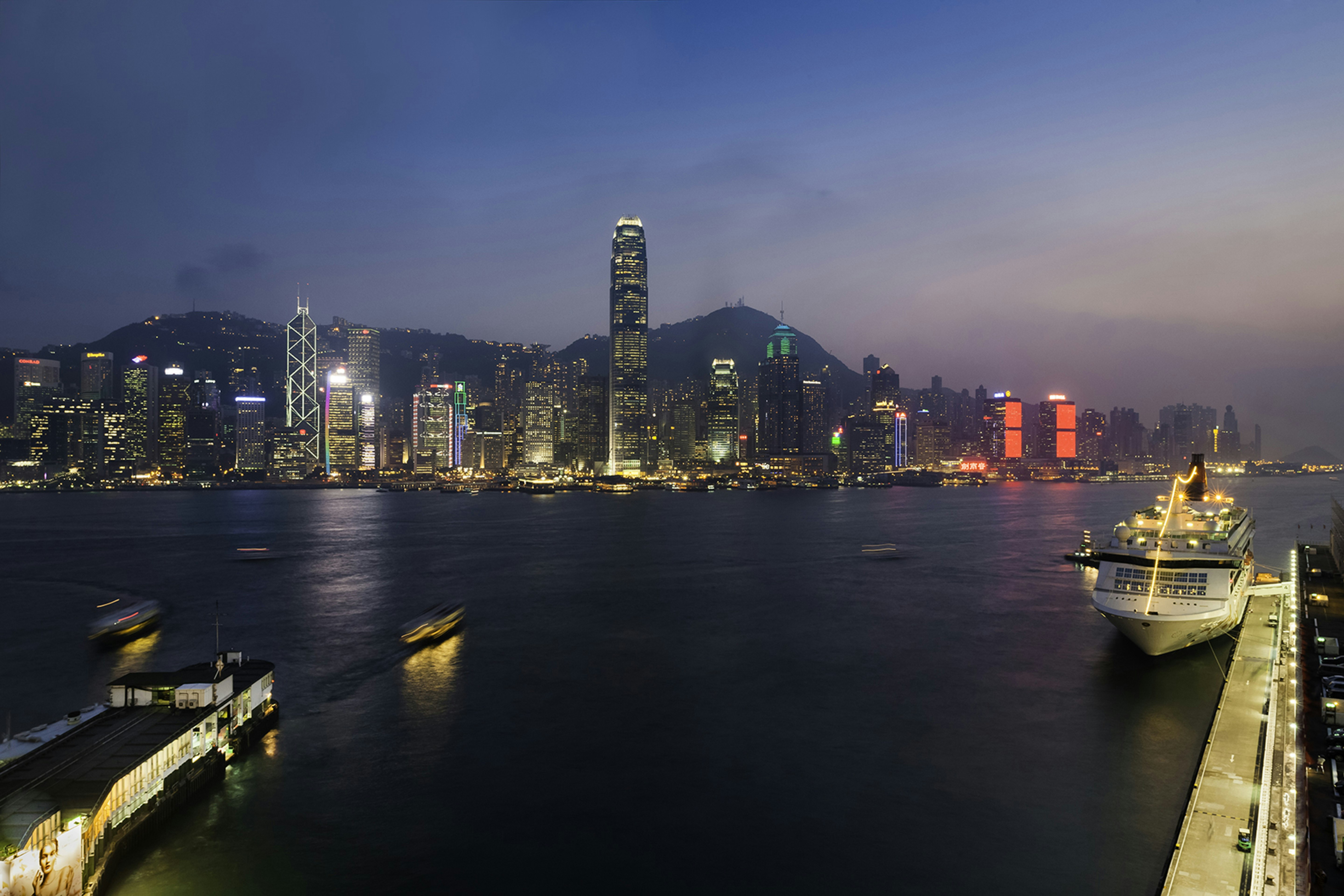 Marco Polo Hong Kong Hotel 72/75