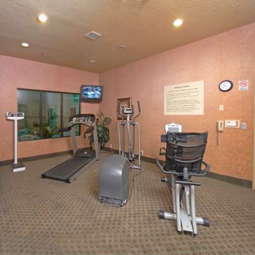 Hampton Inn & Suites Farmington, NM 17/33