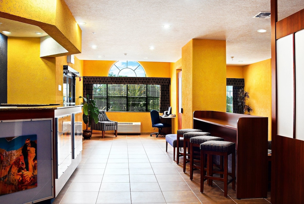 Microtel Inn & Suites by Wyndham New Braunfels 9/38