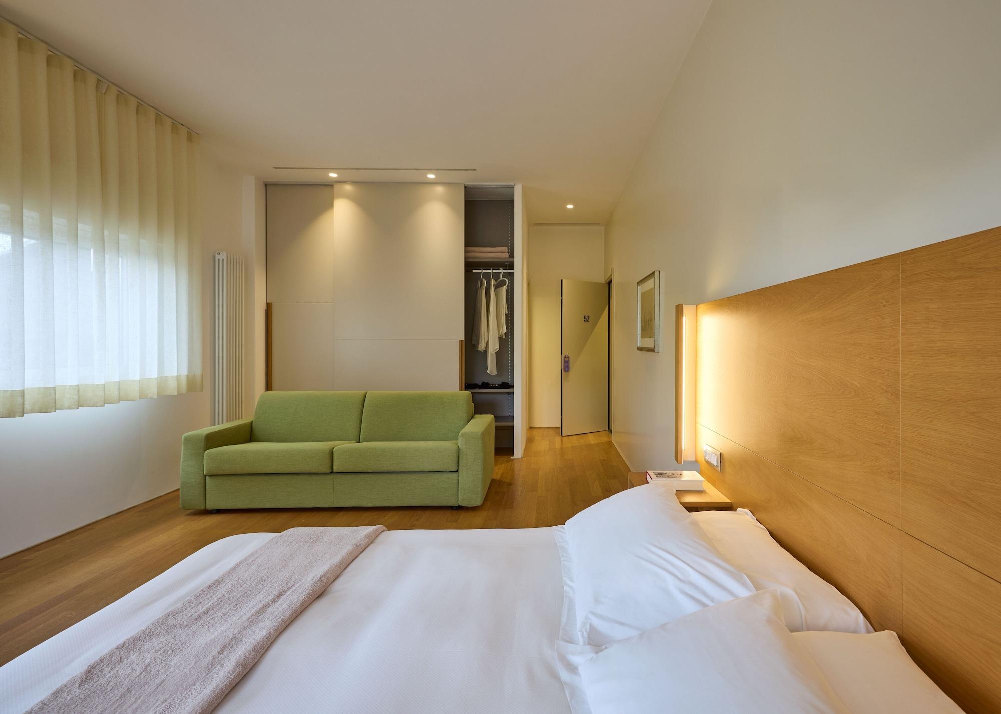 Junior Suite, Studio