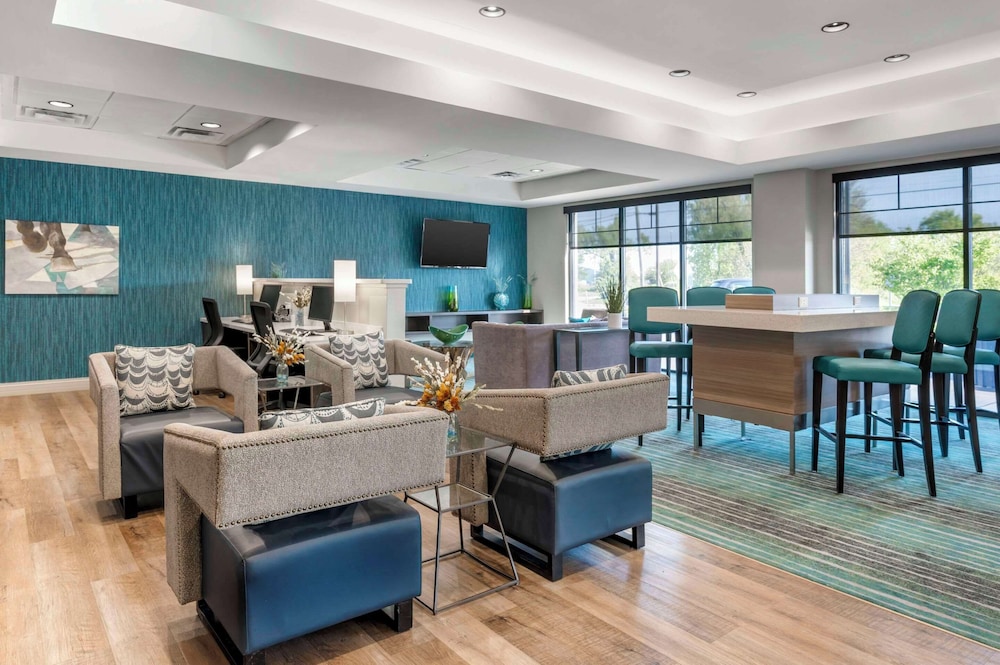Comfort Inn & Suites Clarksville - Louisville North 49/69