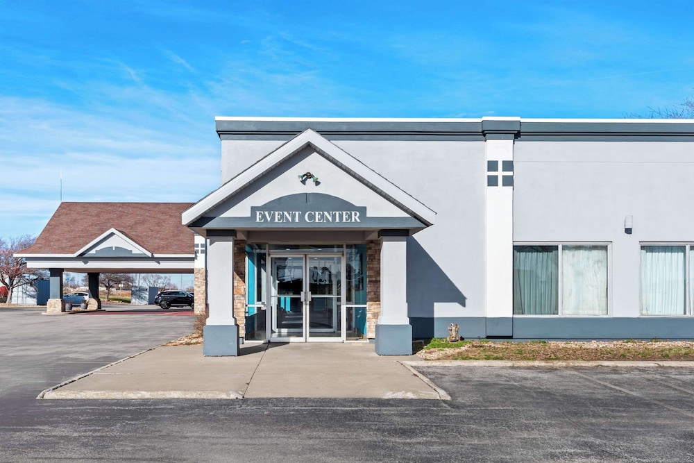 Quality Inn Fort Dodge 52/59