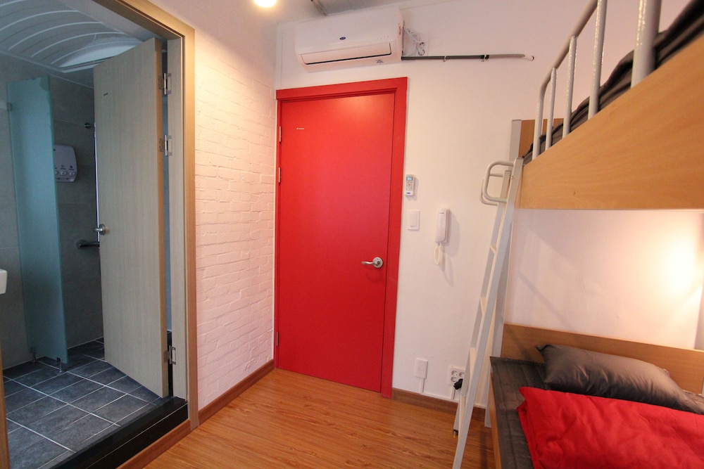 B My Guesthouse 40/50