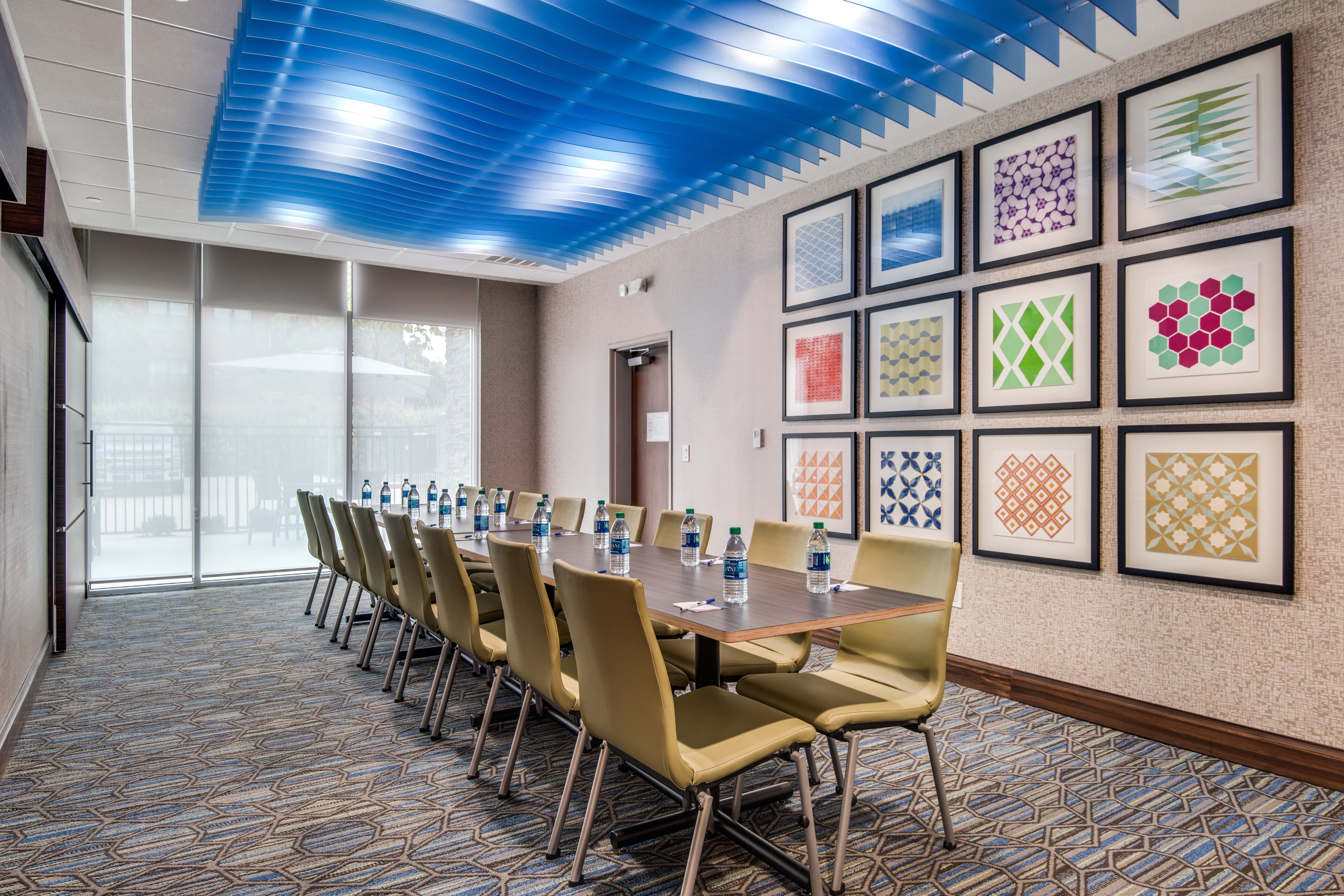 Holiday Inn Express And Suites Dallas North Addison 53/64