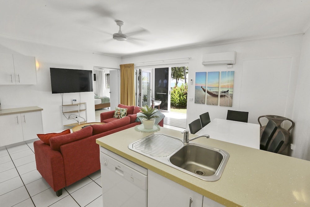 Agincourt Beachfront Apartments 41/72
