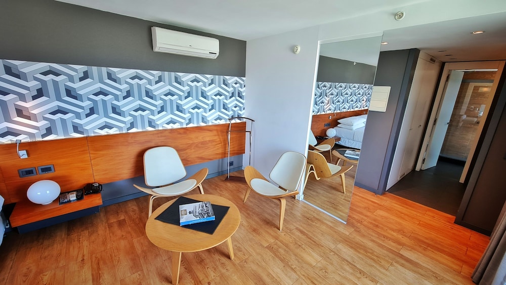 BIT Design Hotel 68/85