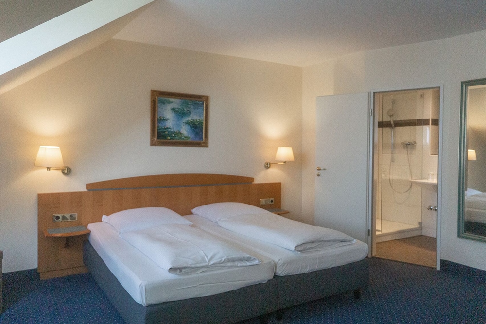COMFORT, DOUBLE BED