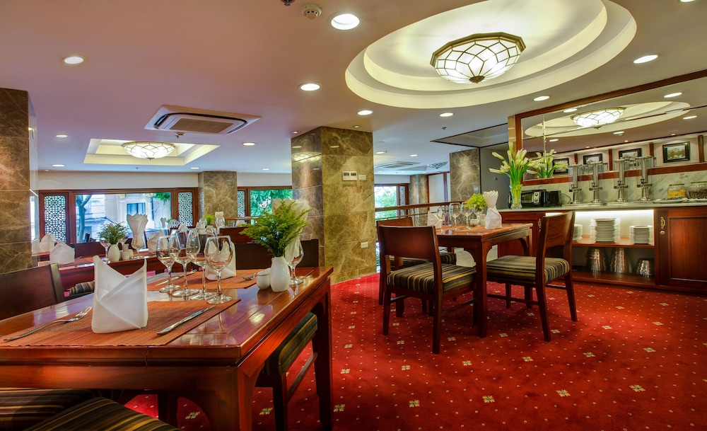 Conifer Boutique Hotel 25/29
