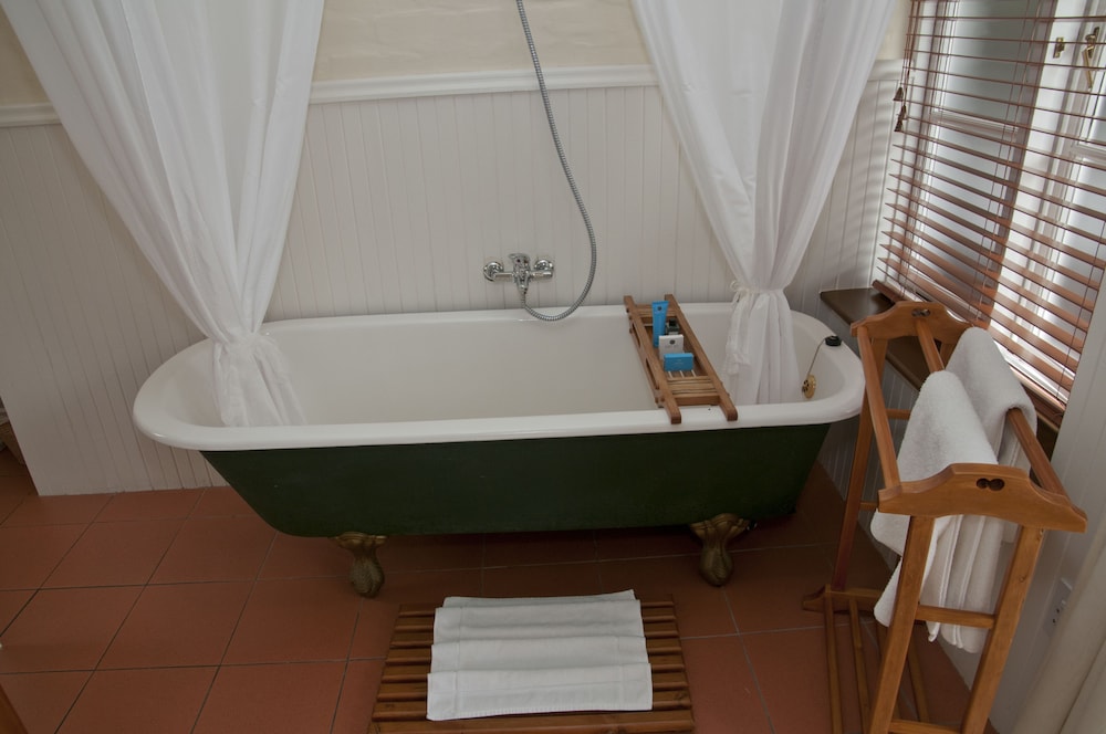 The Knysna Belle 50/50