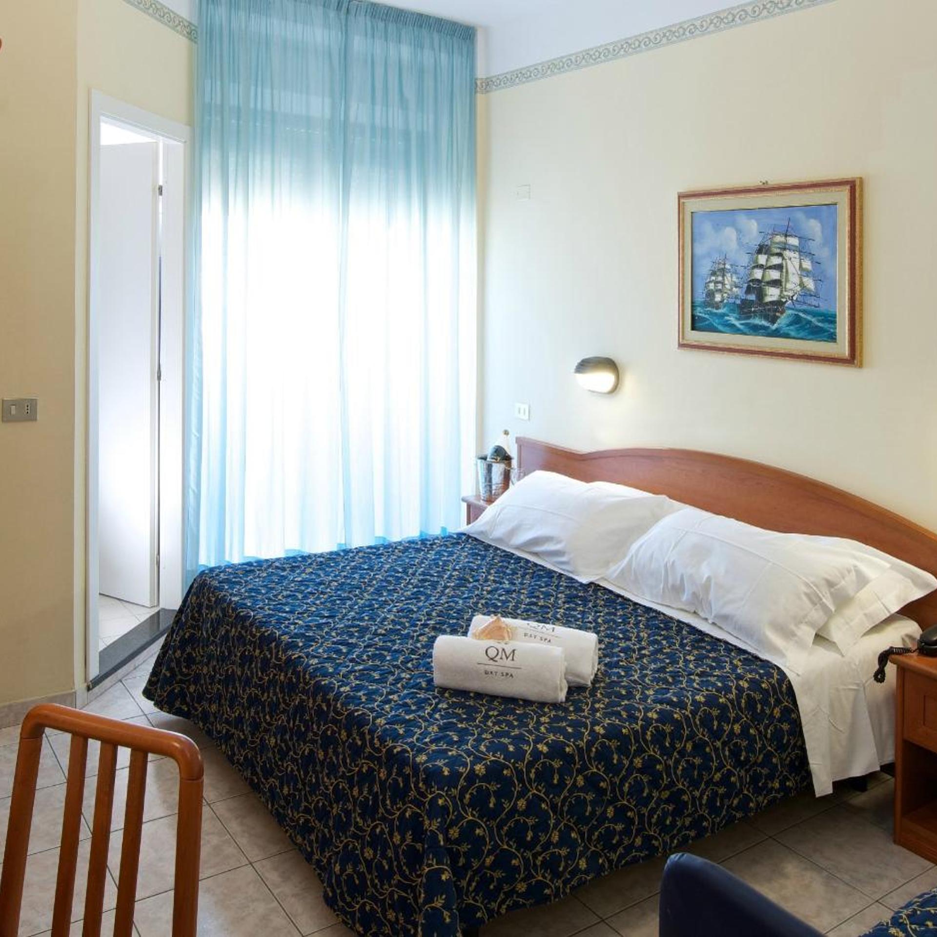 Hotel Queen Mary 5/50