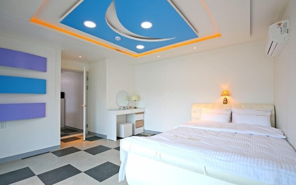Gyeongju The One Pension 6/50