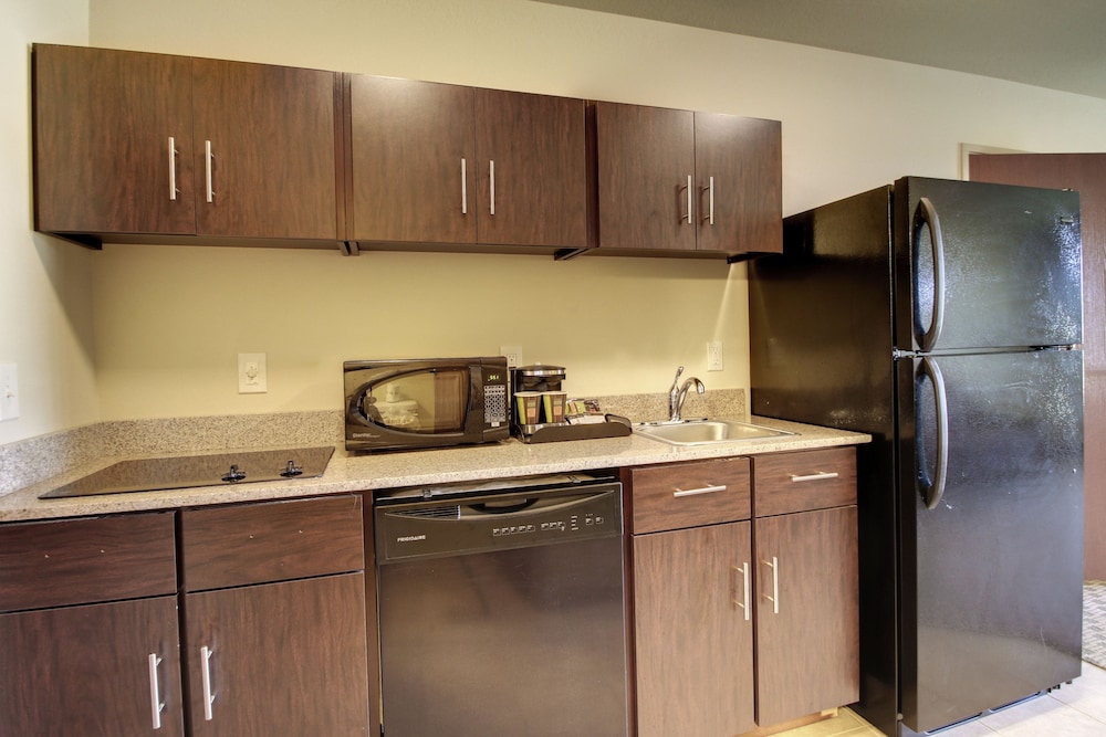Cobblestone Inn and Suites Avoca 31/40