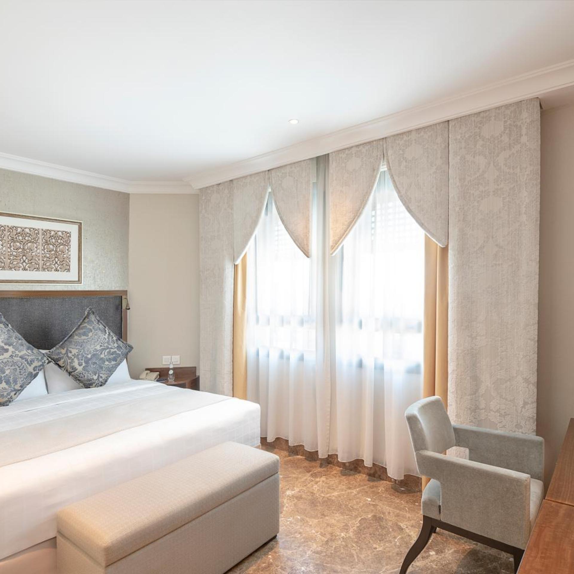 Junior Suite, Partial Haram View