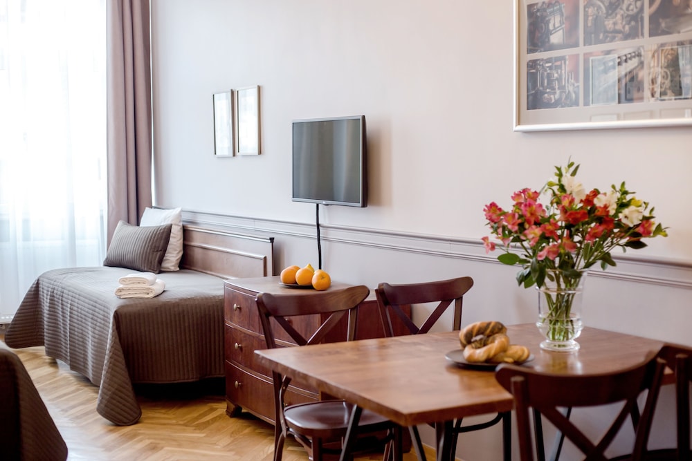 Scharffenberg Apartments 27/44