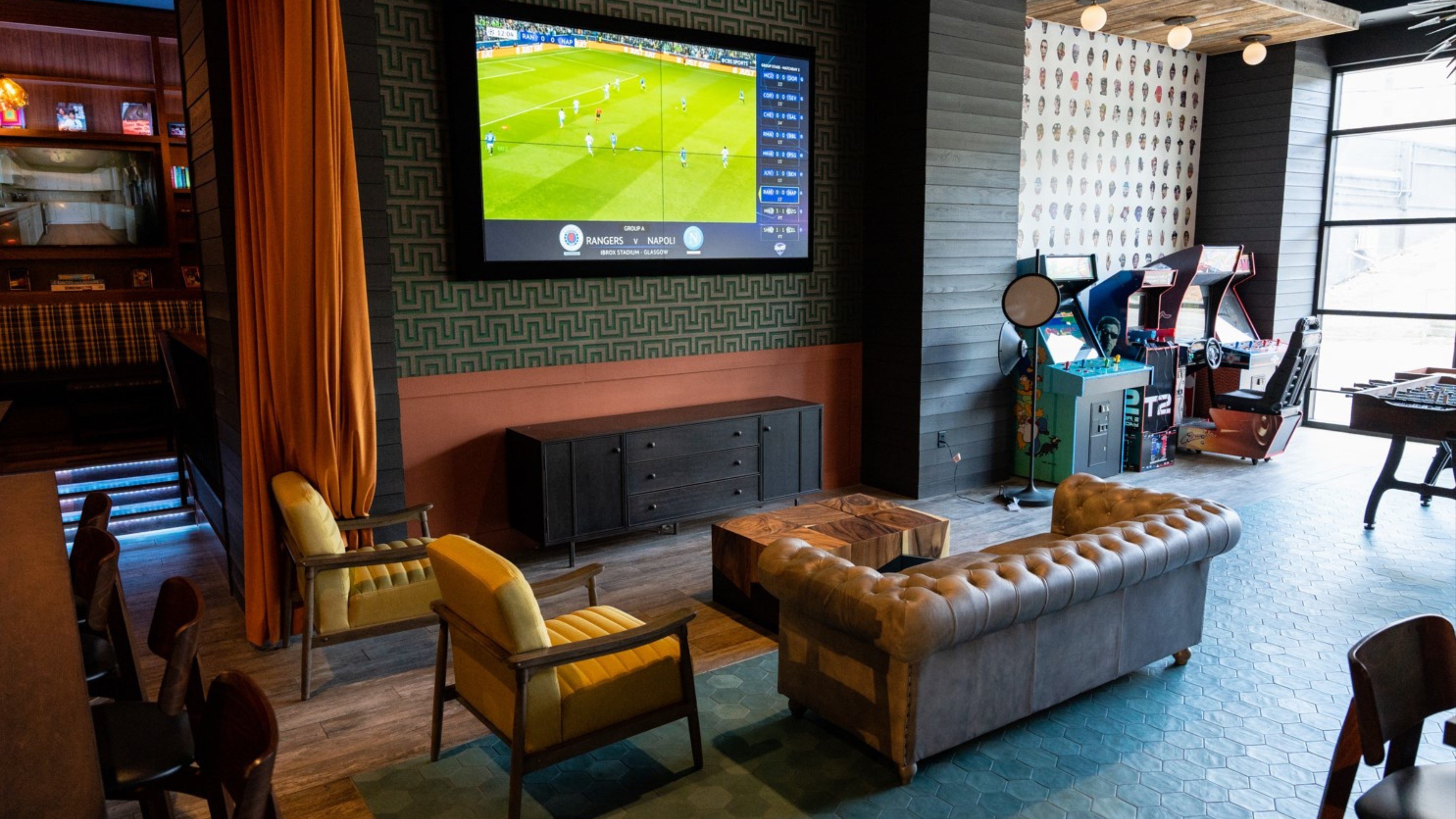 Holiday Inn & Suites Nashville Downtown Broadway 45/82