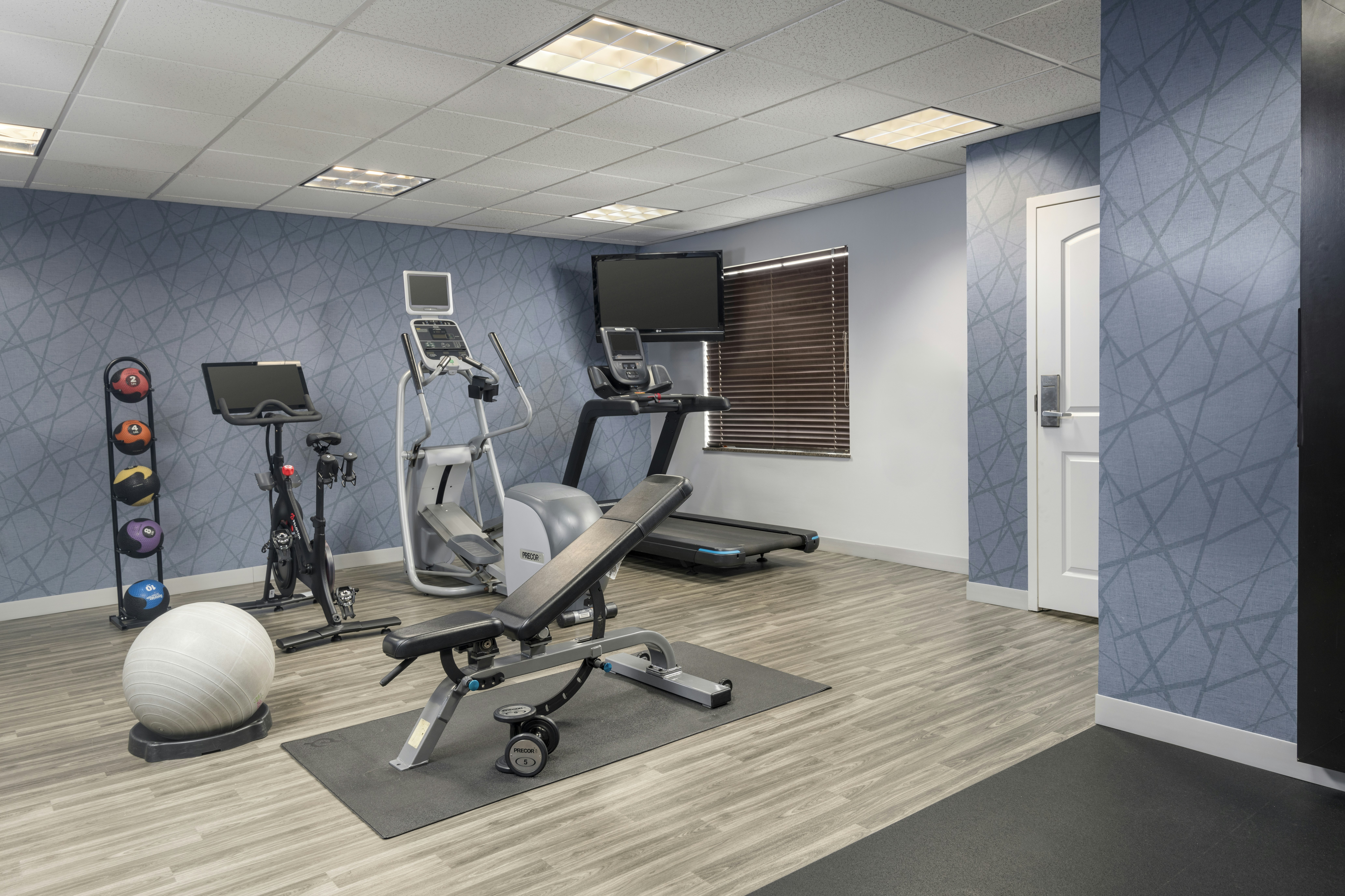 Homewood Suites by Hilton Phoenix North-Happy Valley 21/55