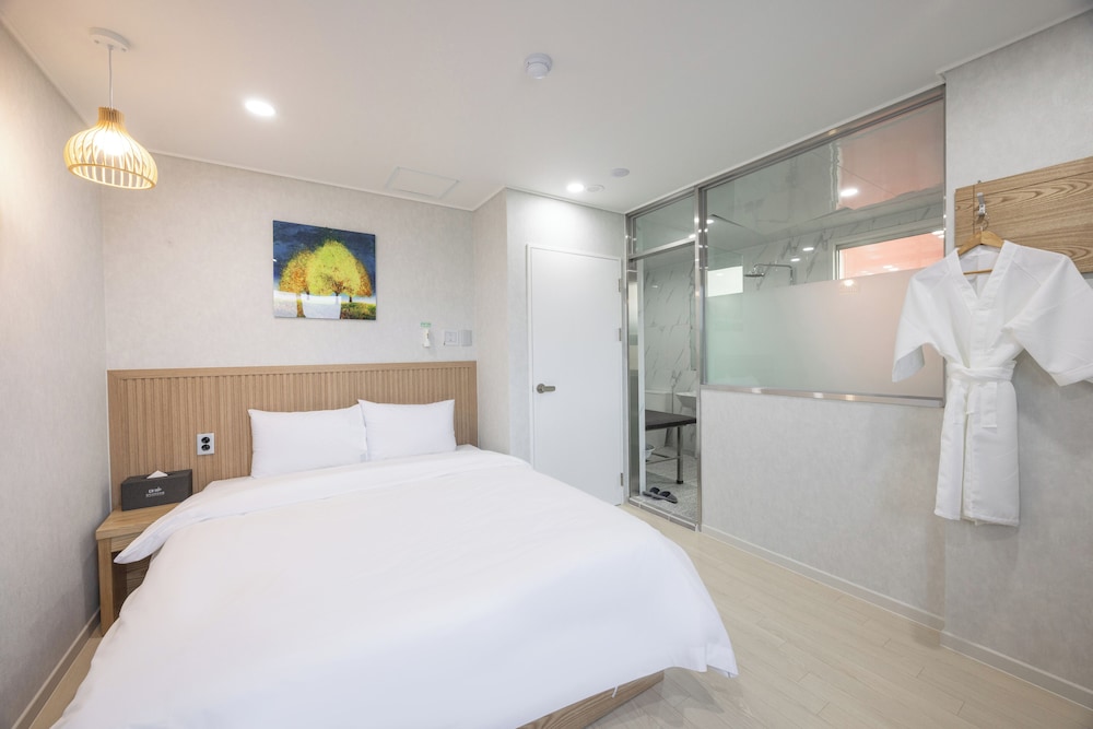 Dongbusan Hotel 21/40