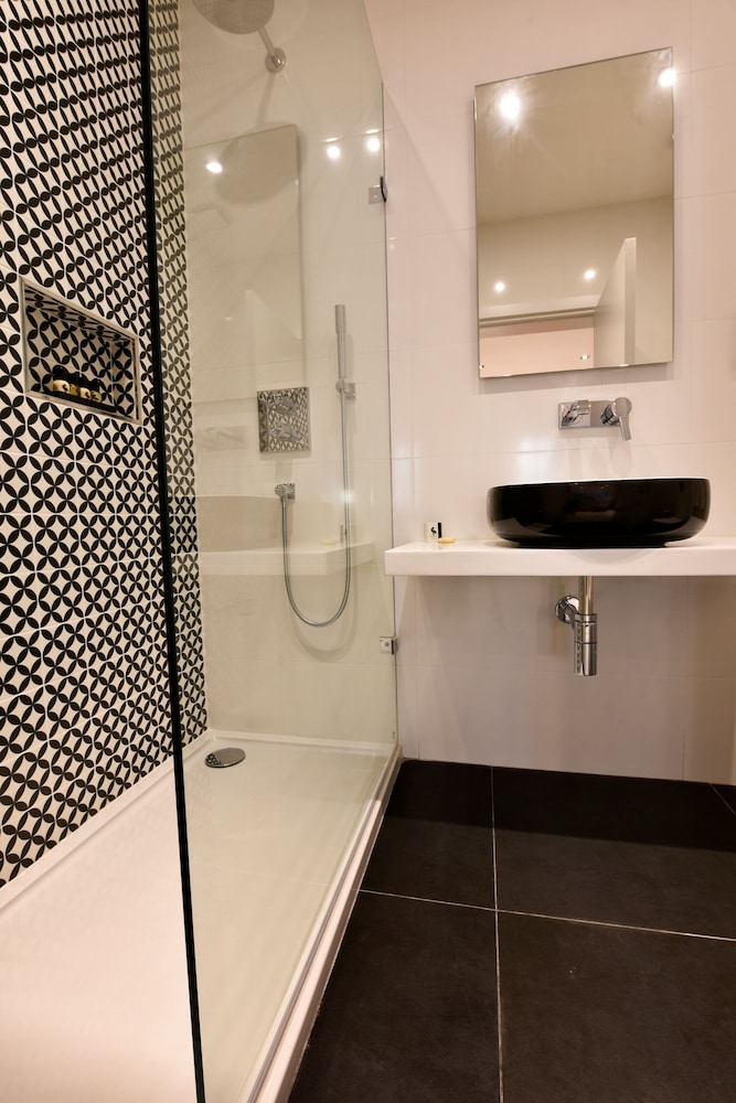 Quaint Boutique Hotel Sannat 54/56
