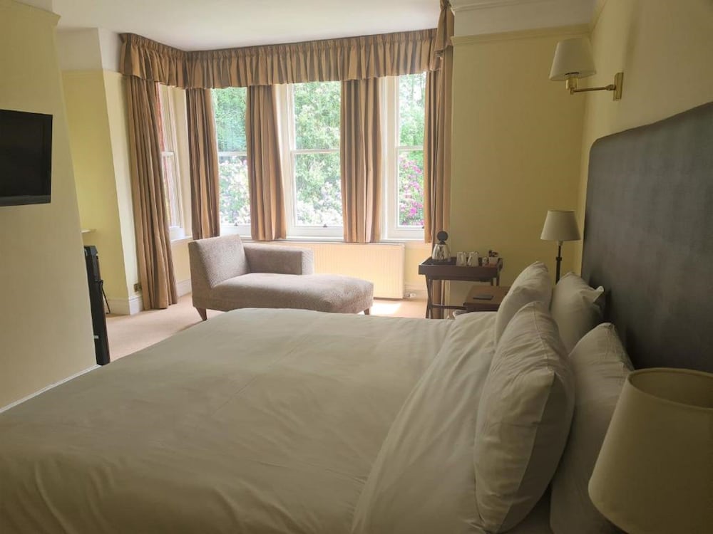 The Dower House Hotel 10/50