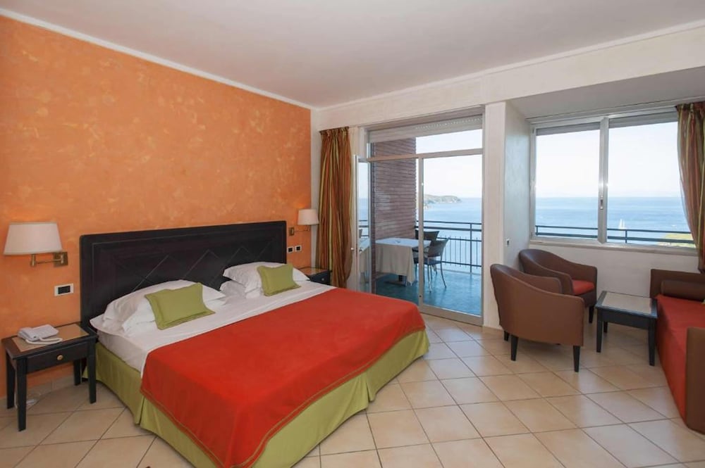 Grand Hotel Elba International 10/71