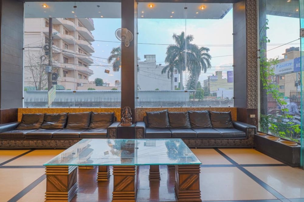 HOTEL GRAND SHIVA 42/50