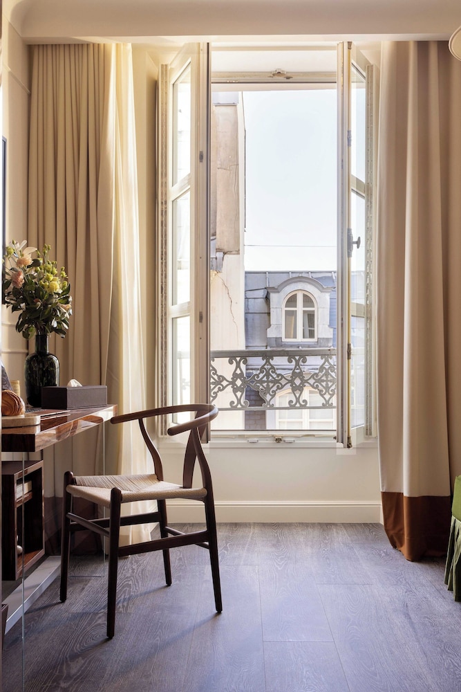 Hôtel du Palais Bourbon 40/50
